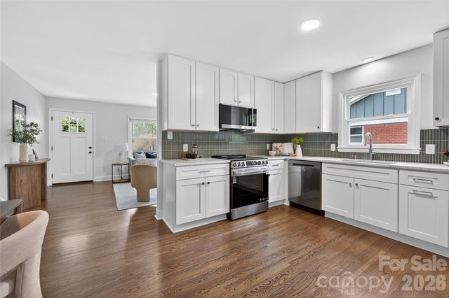 1521 Starbrook Drive, Charlotte, NC 28210