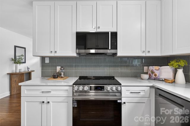 1521 Starbrook Drive, Charlotte, NC 28210