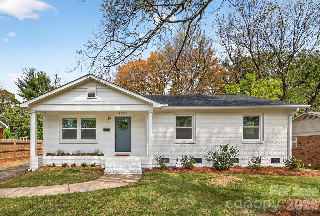 1521 Starbrook Drive, Charlotte, NC 28210