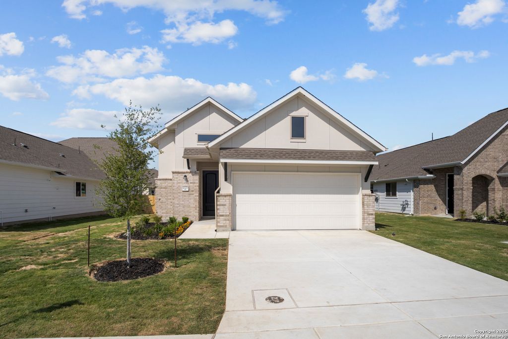 10275 Bartenheim Dr, Schertz, TX 78154
