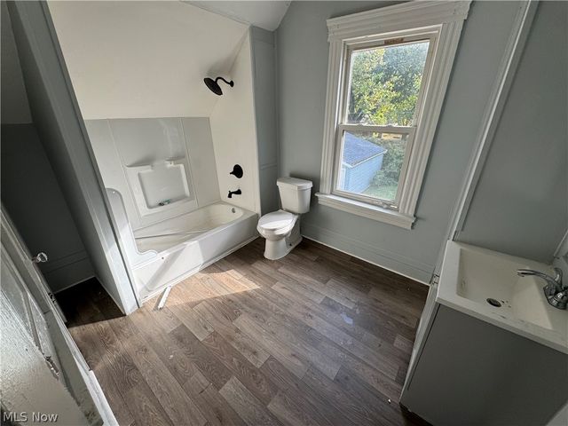 12028 Wade Park Avenue, Cleveland, OH 44106