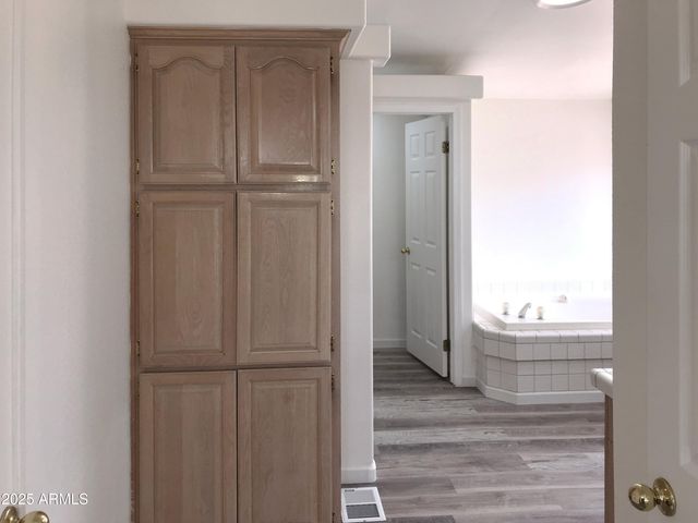 23275 W LOS HUESOS Way, Congress, AZ 85332