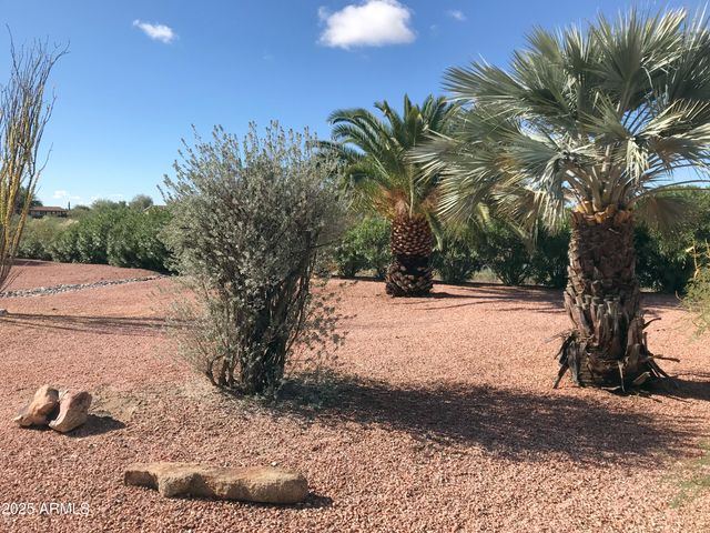 23275 W LOS HUESOS Way, Congress, AZ 85332