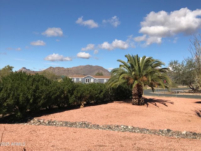 23275 W LOS HUESOS Way, Congress, AZ 85332