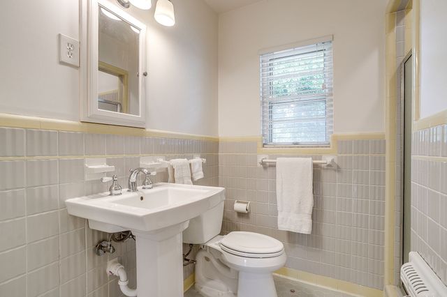2812 Ryan Place Drive, Fort Worth, TX 76110