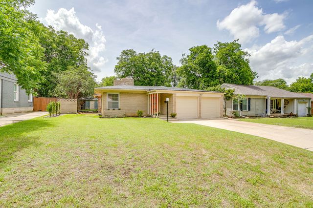 2812 Ryan Place Drive, Fort Worth, TX 76110