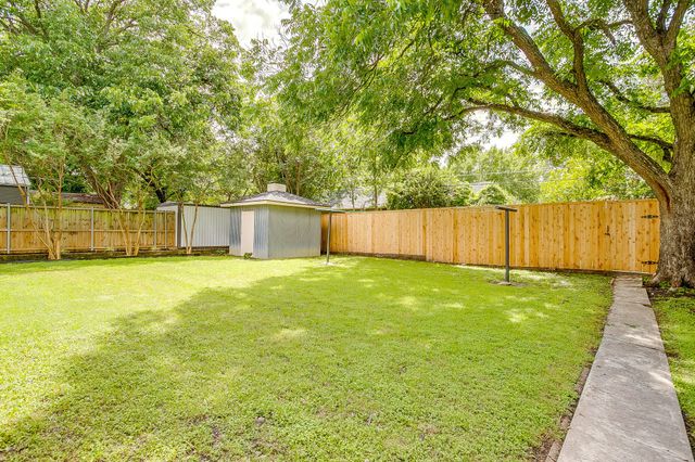 2812 Ryan Place Drive, Fort Worth, TX 76110