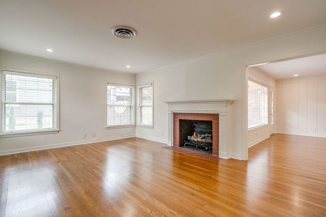 2812 Ryan Place Drive, Fort Worth, TX 76110