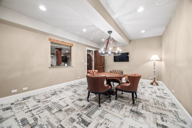 11954 Crosscreek Court, Burr Ridge, IL 60527