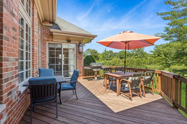 11954 Crosscreek Court, Burr Ridge, IL 60527
