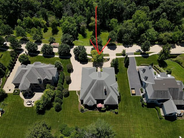 11954 Crosscreek Court, Burr Ridge, IL 60527