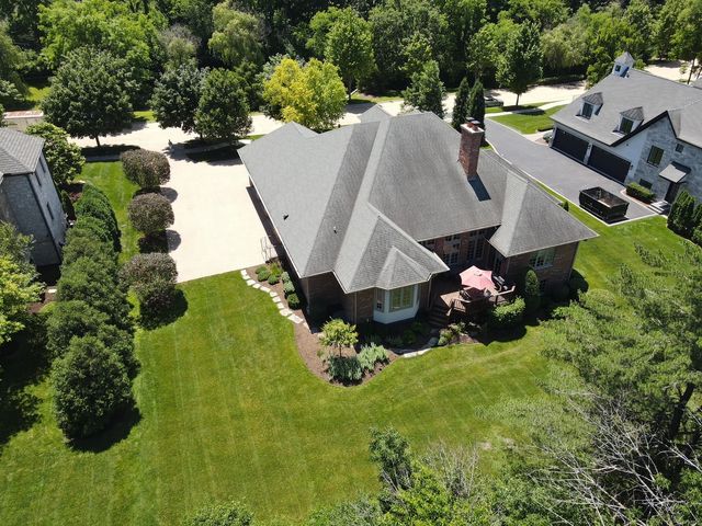 11954 Crosscreek Court, Burr Ridge, IL 60527