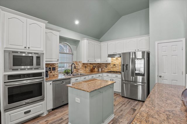 9109 Hogan Drive, Rowlett, TX 75089