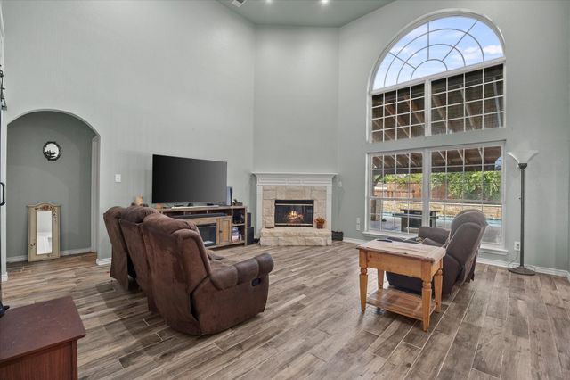 9109 Hogan Drive, Rowlett, TX 75089