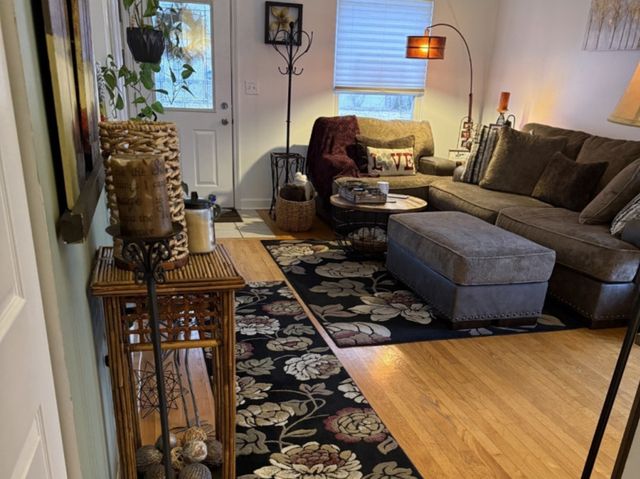 352 Danbury Drive, Naperville, IL 60565