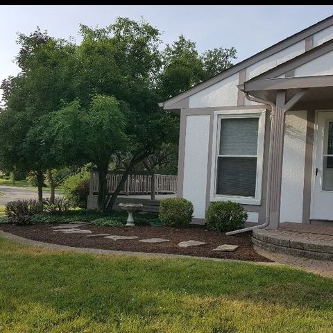 352 Danbury Drive, Naperville, IL 60565