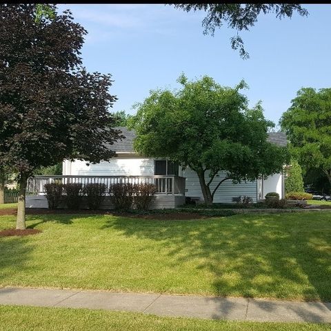 352 Danbury Drive, Naperville, IL 60565