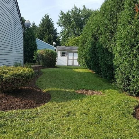 352 Danbury Drive, Naperville, IL 60565