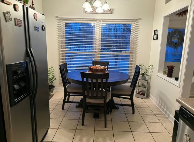 352 Danbury Drive, Naperville, IL 60565