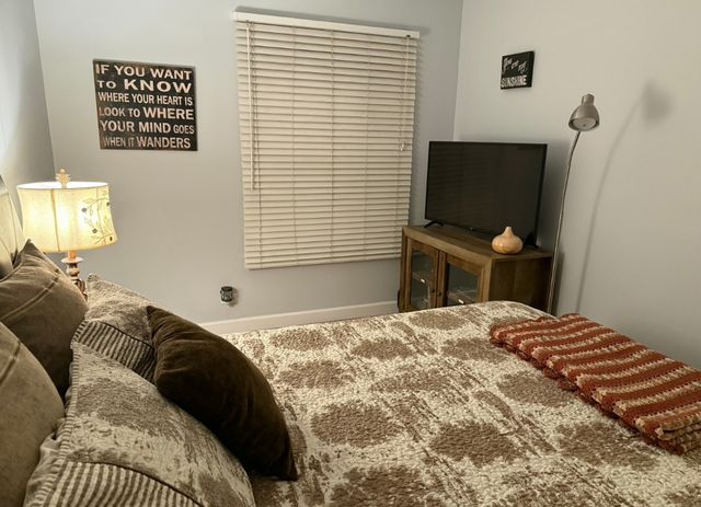 352 Danbury Drive, Naperville, IL 60565