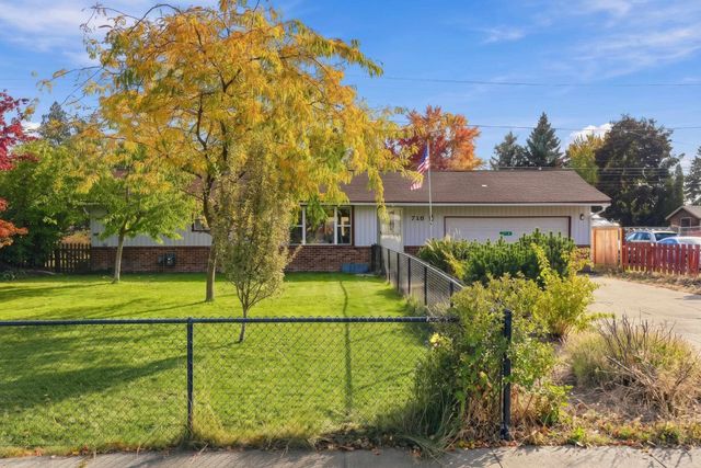 718 E Dalke Ave, Spokane, WA 99208 property photo