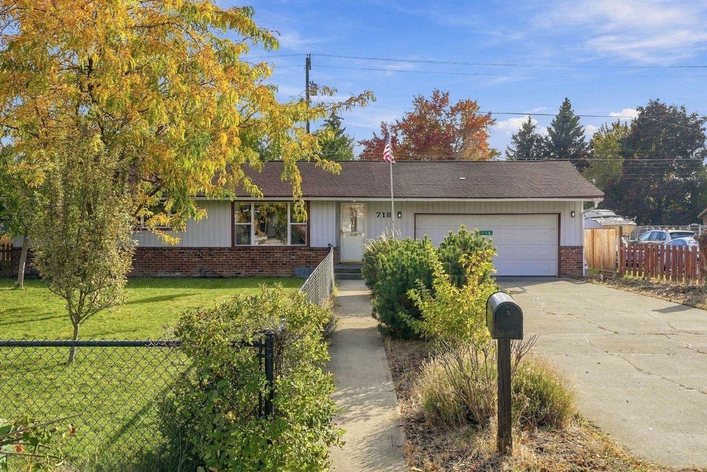 718 E Dalke Ave, Spokane, WA 99208 photo 2