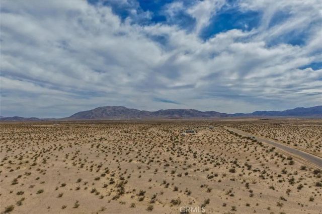 101 Diamond Bar, 29 Palms, CA 92277