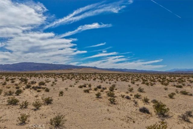 101 Diamond Bar, 29 Palms, CA 92277