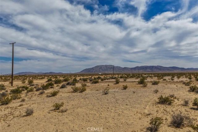 101 Diamond Bar, 29 Palms, CA 92277