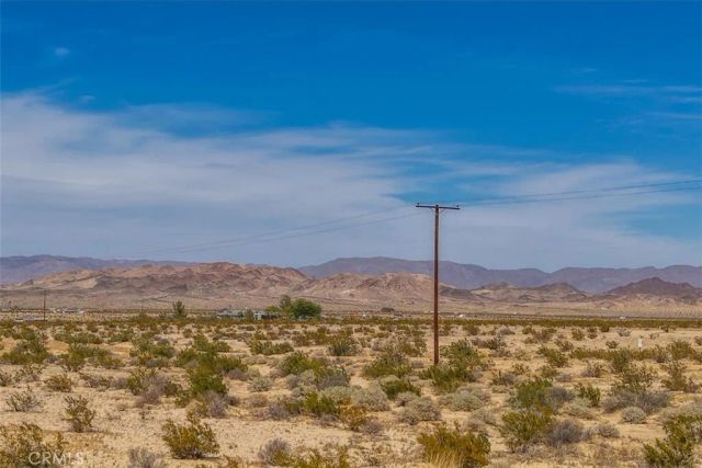 101 Diamond Bar, 29 Palms, CA 92277