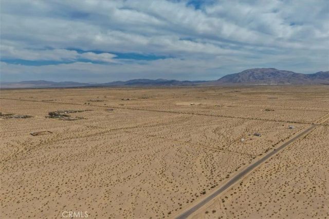 101 Diamond Bar, 29 Palms, CA 92277