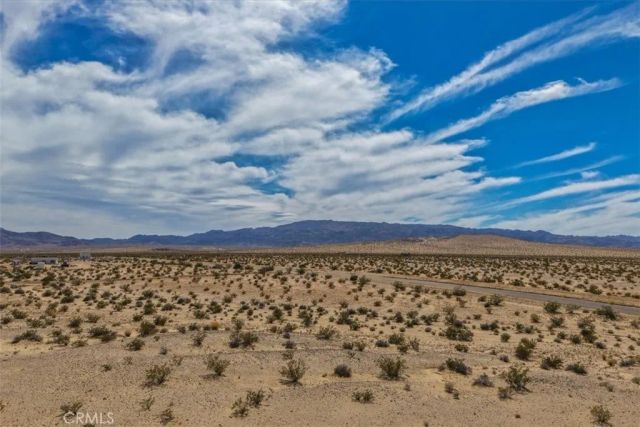 101 Diamond Bar, 29 Palms, CA 92277