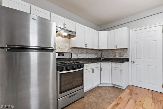 224 Macarthur Ave, Garfield City, NJ 07026