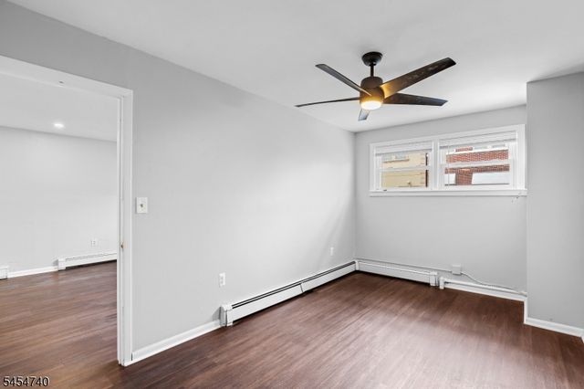 224 Macarthur Ave, Garfield City, NJ 07026