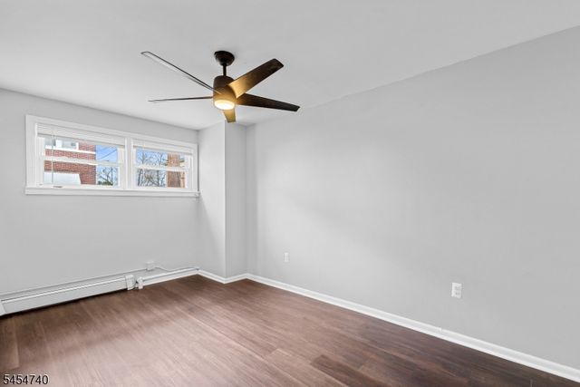 224 Macarthur Ave, Garfield City, NJ 07026