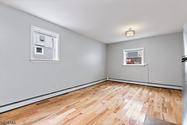224 Macarthur Ave, Garfield City, NJ 07026