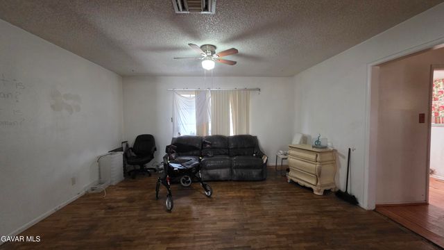 43738 Beech Avenue, Lancaster, CA 93534