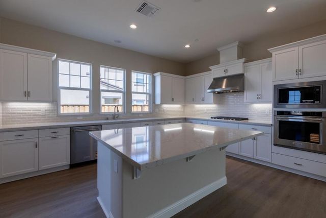 3052 El Capitan Drive, Marina, CA 93933