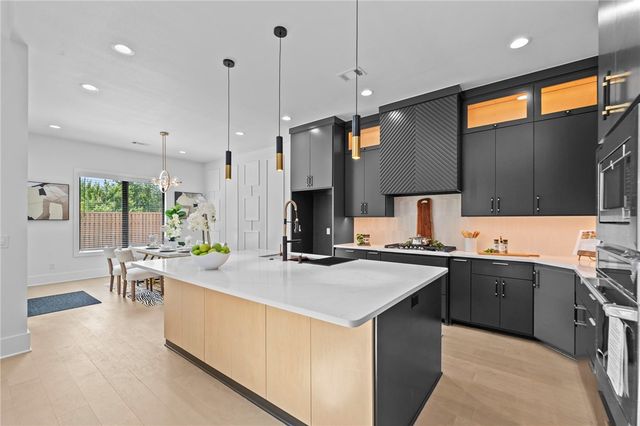 4424 S 88th Street, Bentonville, AR 72713
