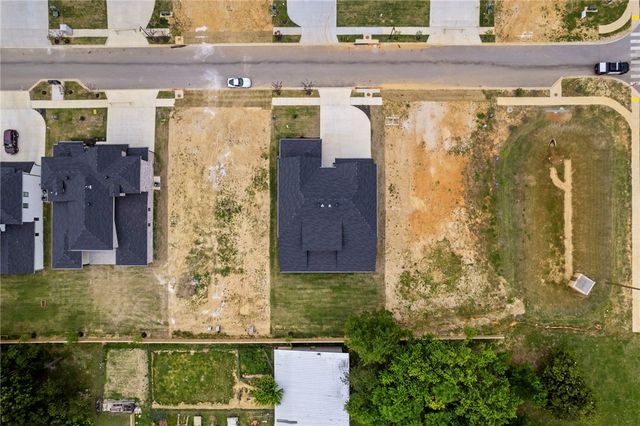 4424 S 88th Street, Bentonville, AR 72713