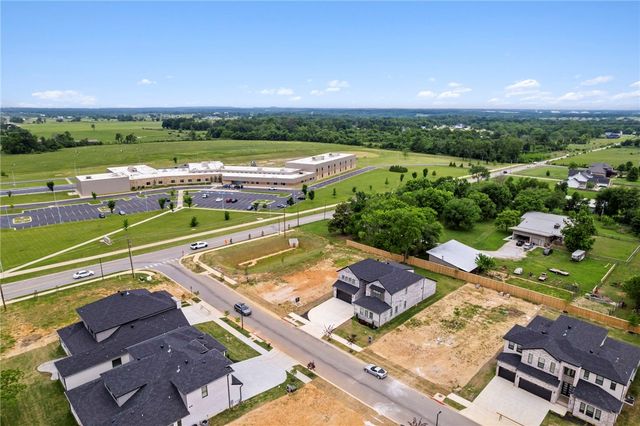 4424 S 88th Street, Bentonville, AR 72713