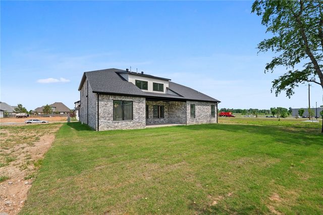 4424 S 88th Street, Bentonville, AR 72713