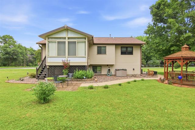 1440 Birchwood Lane, Eau Claire, WI 54703