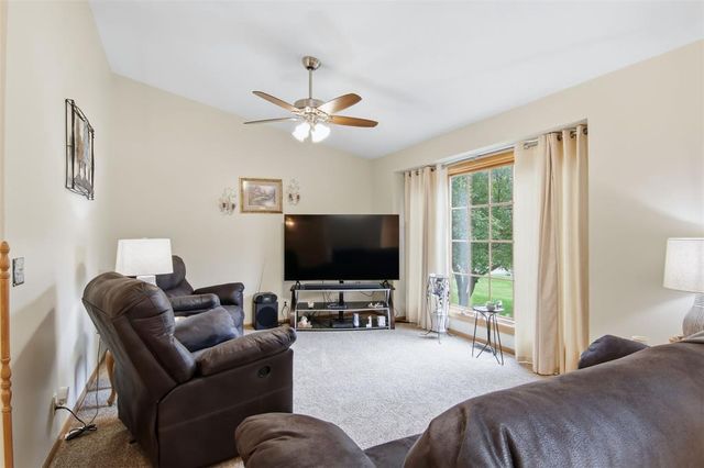 1440 Birchwood Lane, Eau Claire, WI 54703