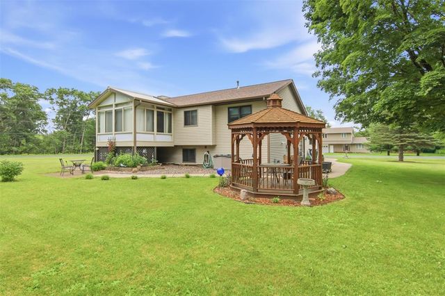 1440 Birchwood Lane, Eau Claire, WI 54703
