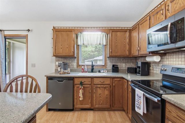 1440 Birchwood Lane, Eau Claire, WI 54703