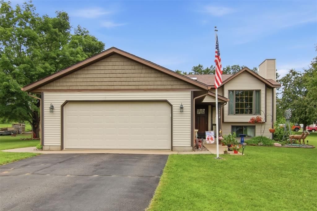 1440 Birchwood Lane, Eau Claire, WI 54703