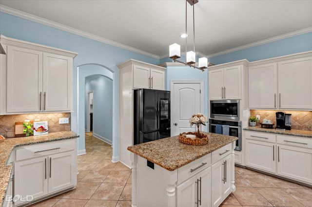 419 Kingston Plantation Boulevard, Benton, LA 71006