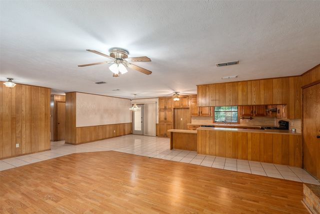 741 VZ County Road 4134, Canton, TX 75103