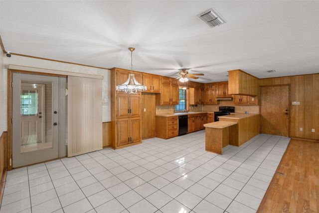 741 VZ County Road 4134, Canton, TX 75103